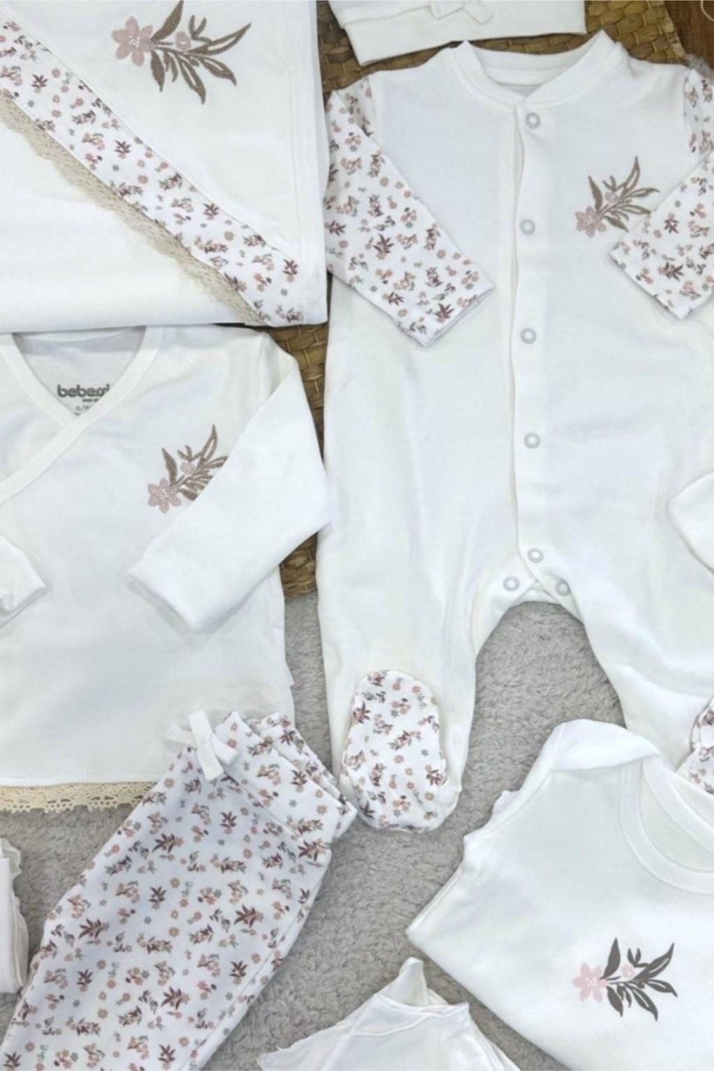 10 Parça Hastane Çıkış Seti – Çiçek Desenli Yenidoğan Set