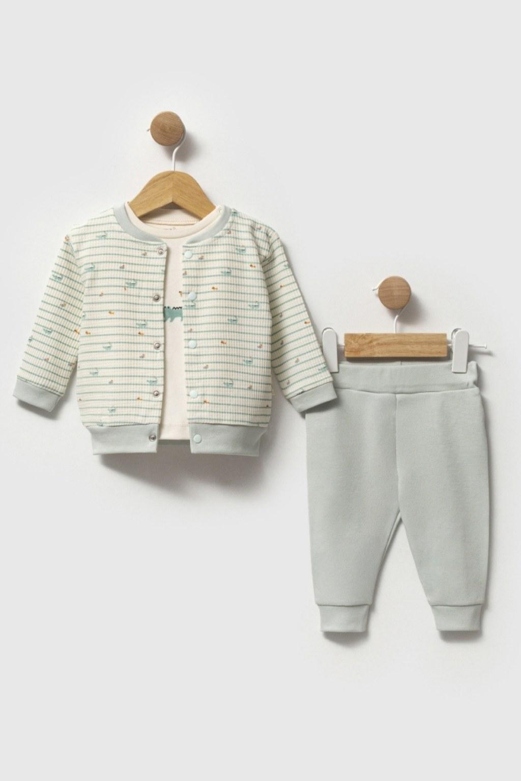 Çizgili Hırkalı 3’lü Bebek Takımı Yeşil – Hırka, Body & Pantolon | 0-12 Ay