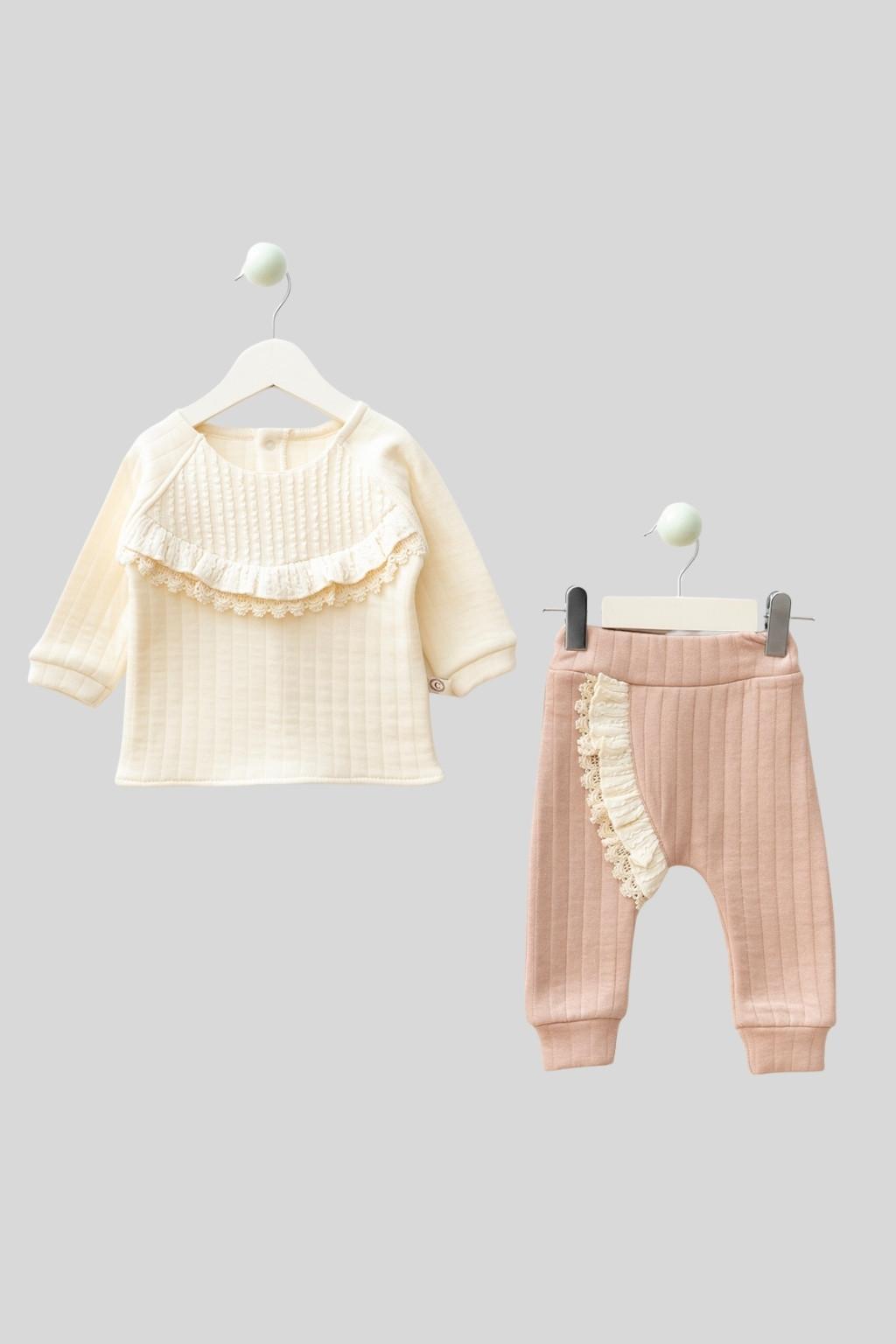 3-12 Ay Fırfır Detaylı 2’li Kız Bebek Takımı | Bluz + Pantolon