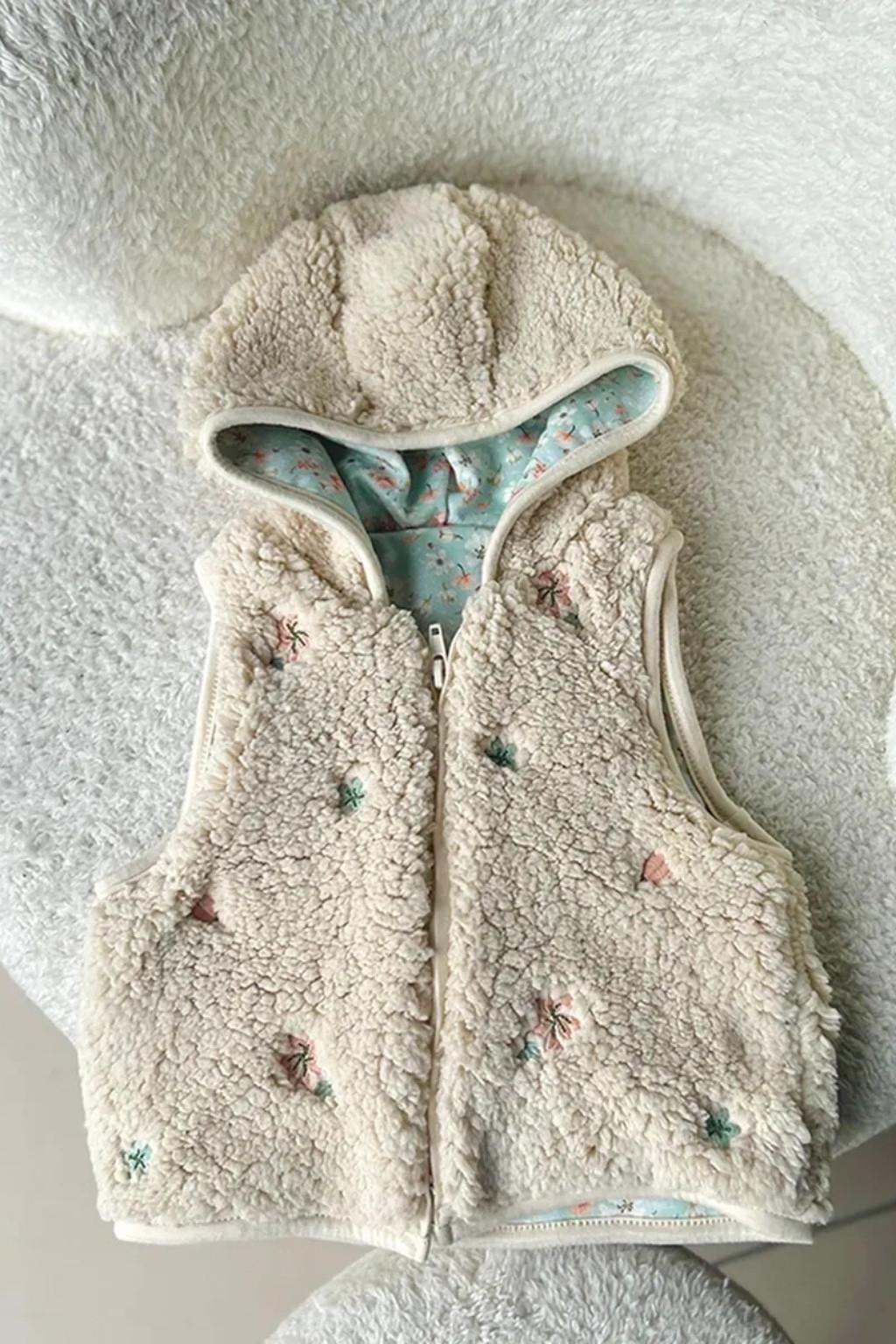 12-36 Ay Kapüşonlu Peluş Yelek (Fermuarlı, Çiçek Desenli)