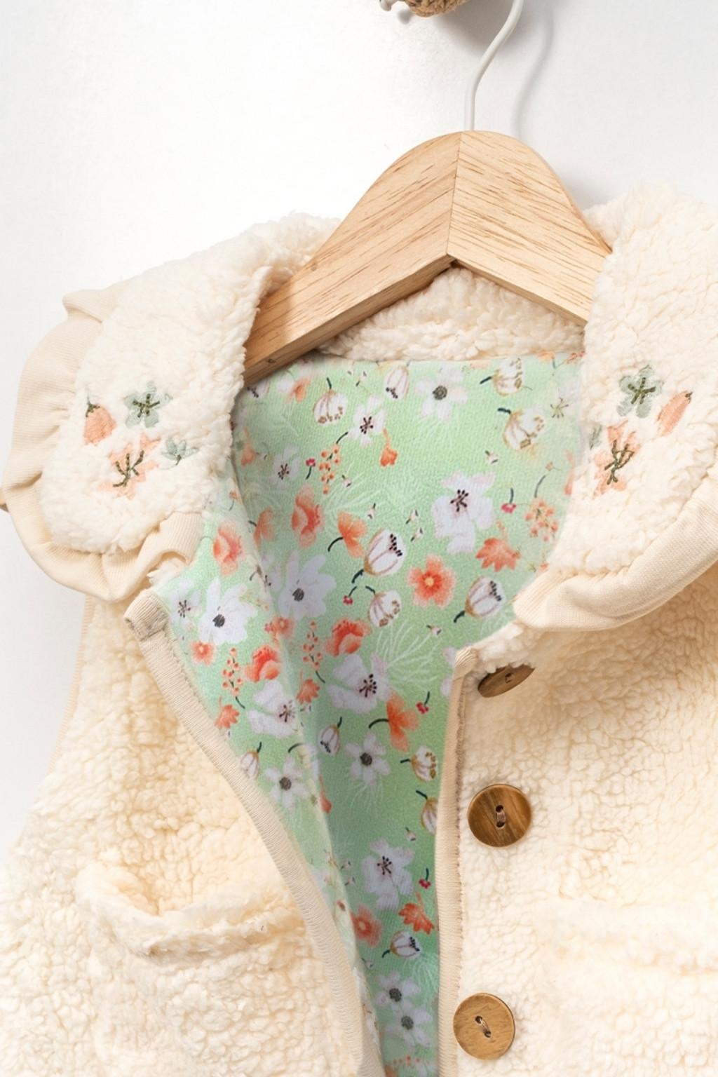 1-3 Yaş Peluş Yelek (Düğmeli, Cepli, Yaka Detaylı)