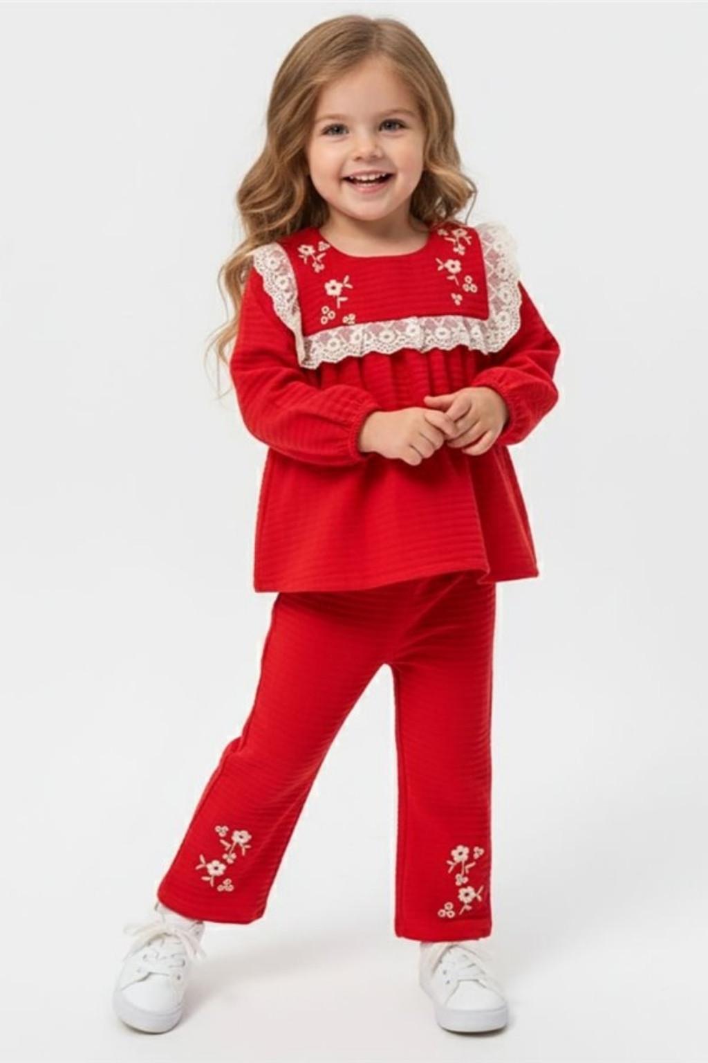 Kız Bebek Brodeli Takım – Dantel Detaylı (6-18 Ay)